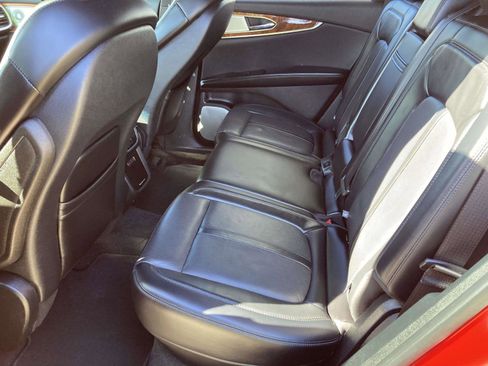 Used 2020 Lincoln Nautilus Reserve w/ Equipment Group 202A image 17