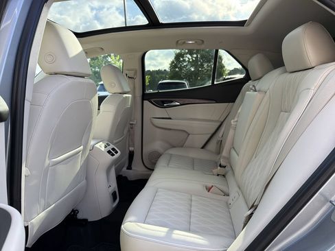Used 2023 Buick Envision Avenir FWD image 13