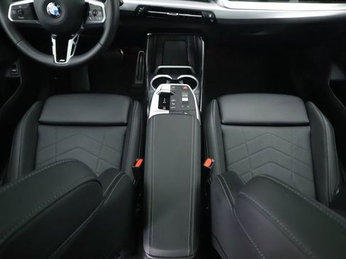 Certified 2025 BMW X2 xDrive28i image 16