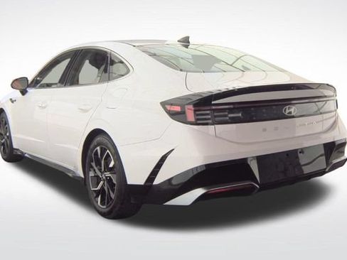 Used 2025 Hyundai Sonata SEL FWD image 11