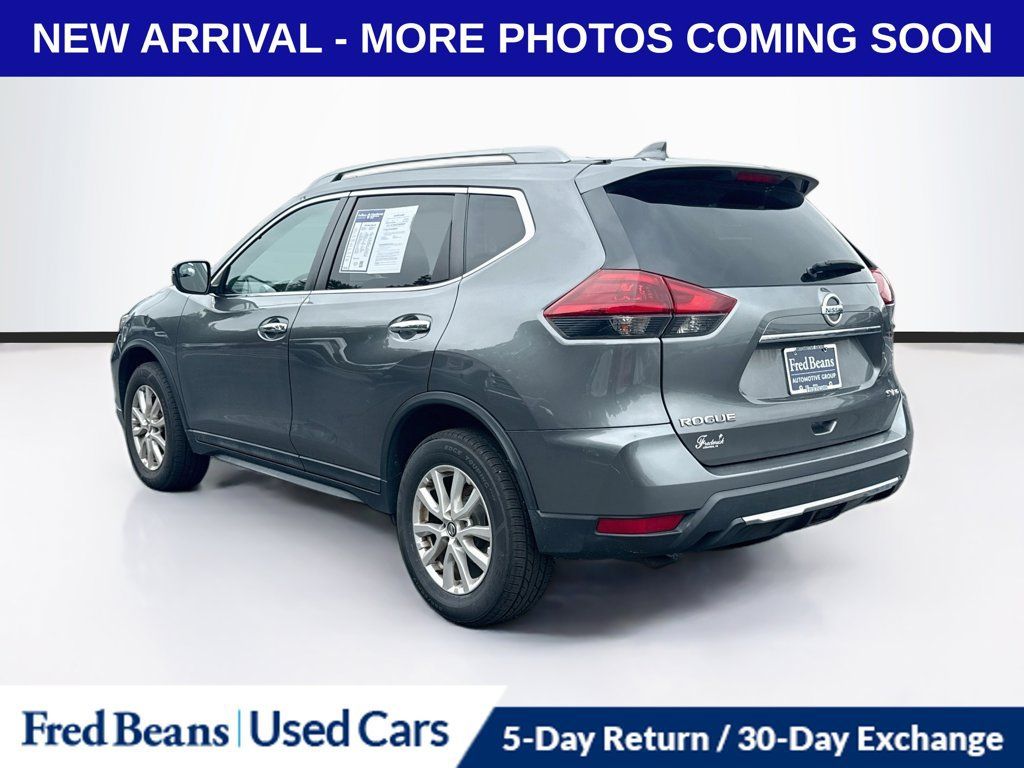 Used 2018 Nissan Rogue SV AWD/4WD image 6