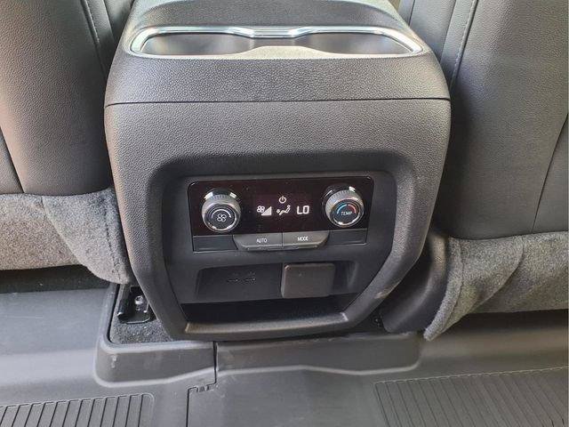 New 2027 Chevrolet Traverse Z71 w/ Enhanced Driving Package AWD/4WD image 18