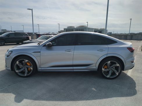 Used 2023 Audi e-tron S Premium Plus w/ Black Optic Package image 8