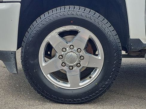 Used 2018 Chevrolet Silverado 2500 High Country w/ Duramax Plus Package AWD/4WD image 19