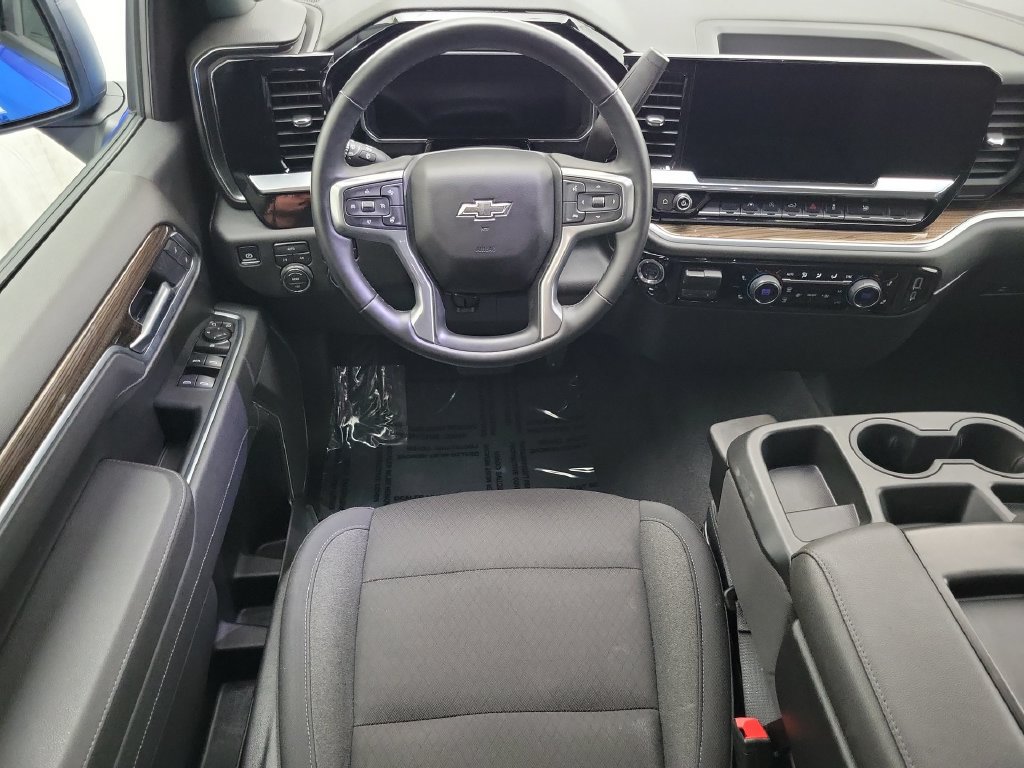 Certified 2026 Chevrolet Silverado 1500 RST AWD/4WD image 12