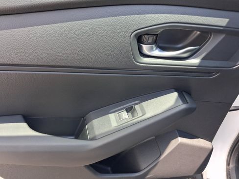 Used 2024 Honda Accord Sport image 19