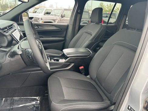 Used 2024 Jeep Grand Cherokee Laredo X image 22