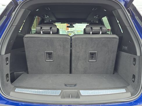 Certified 2025 Cadillac XT6 Premium Luxury image 7