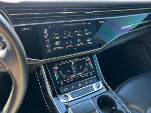 Used 2021 Audi Q8 Premium w/ Black Optic Package image 21