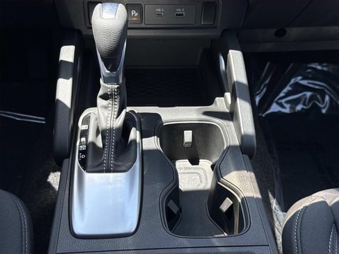 Used 2023 Nissan Frontier SV w/ Technology Package RWD image 13