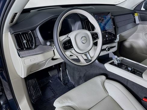 New 2026 Volvo XC90 T8 Ultra w/ Protection Package Premier AWD/4WD image 9