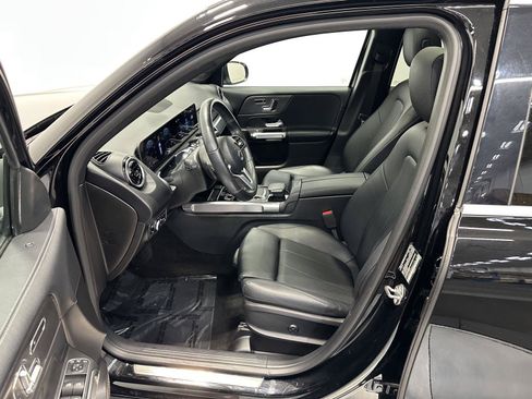 Used 2021 Mercedes-Benz GLB 250 4MATIC image 15