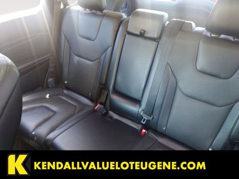 Used 2018 Ford Edge Titanium w/ Equipment Group 302A AWD/4WD image 13