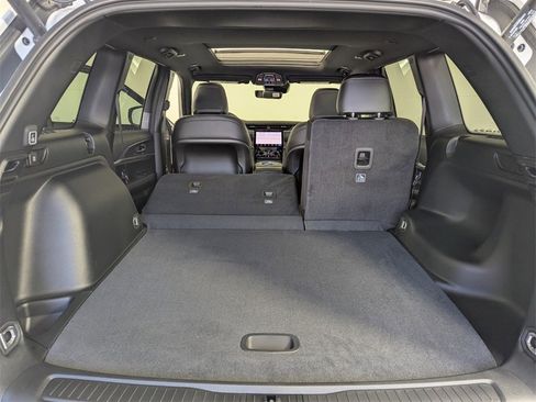 New 2025 Jeep Grand Cherokee Limited image 29