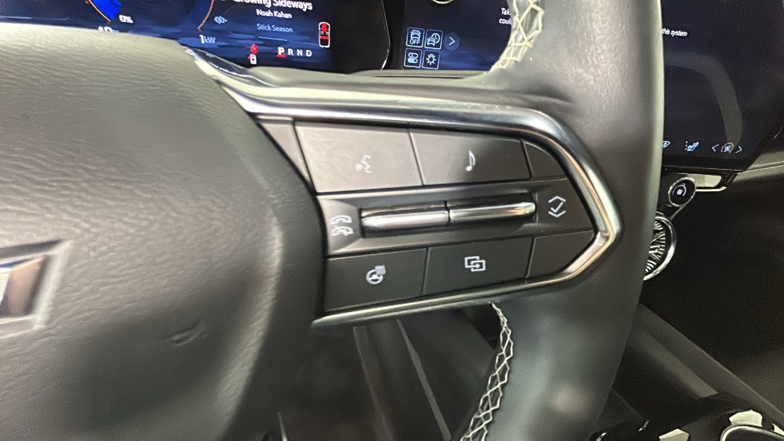 Used 2024 Chevrolet Blazer EV LT AWD/4WD image 19