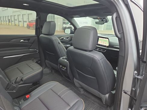 Used 2026 Chevrolet Traverse High Country AWD/4WD image 15