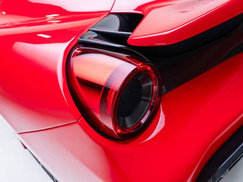 Used 2020 Ferrari 488 Pista Coupe RWD image 52