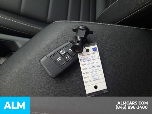 Used 2024 Volkswagen Jetta SE FWD image 35