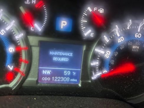 Used 2019 Toyota 4Runner SR5 Premium image 10