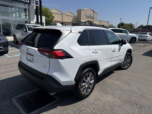 Used 2020 Toyota RAV4 XLE Premium image 7