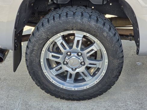 Used 2016 Toyota Tundra SR5 RWD image 10