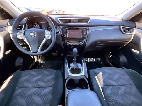 Used 2016 Nissan Rogue SV w/ SV Premium Package image 15