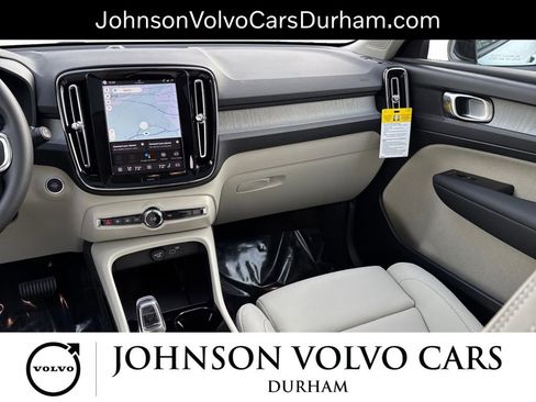 New 2026 Volvo XC40 B4 Plus w/ Climate Package image 9