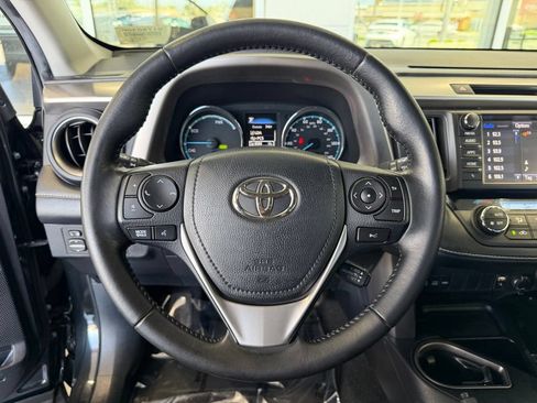 Certified 2018 Toyota RAV4 XLE w/ Convenience Package AWD/4WD image 23