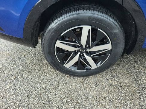 Used 2021 Kia Sorento EX FWD image 7