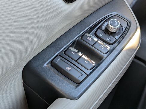 Certified 2025 Subaru Forester Limited image 24