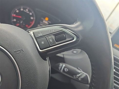 Used 2018 Audi Q3 2.0T Premium w/ Convenience Package image 15