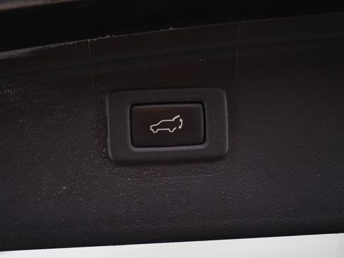 Used 2015 Subaru Outback 3.6R Limited image 17