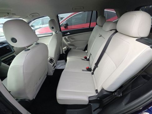 Used 2022 Volkswagen Tiguan SE image 10
