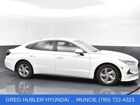 Used 2021 Hyundai Sonata SE FWD image 2