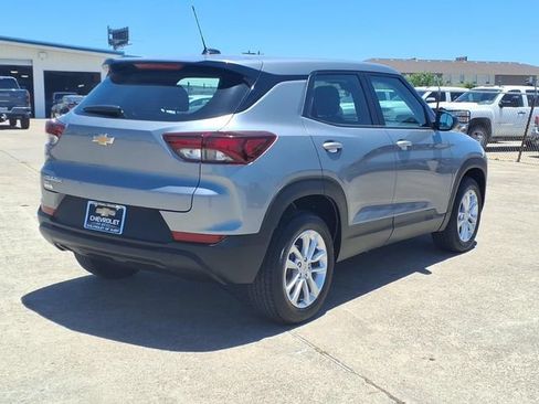 Used 2025 Chevrolet TrailBlazer LS AWD/4WD image 5