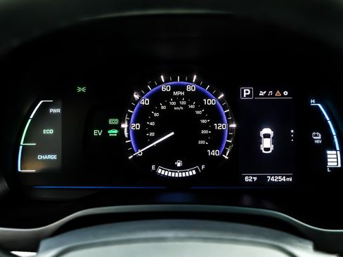 Used 2019 Hyundai Ioniq Plug-In Hybrid image 20