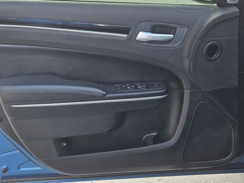 Certified 2023 Chrysler 300 Touring w/ Safetytec Plus Group image 17