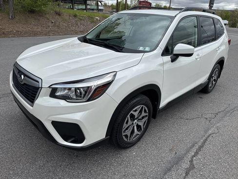 Used 2020 Subaru Forester Premium AWD/4WD image 8