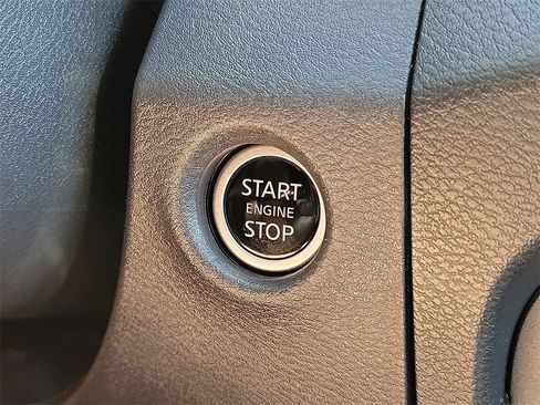 Used 2023 Nissan Frontier Pro-X w/ Technology Package image 7