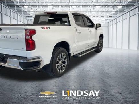 Used 2022 Chevrolet Silverado 1500 LT AWD/4WD image 9