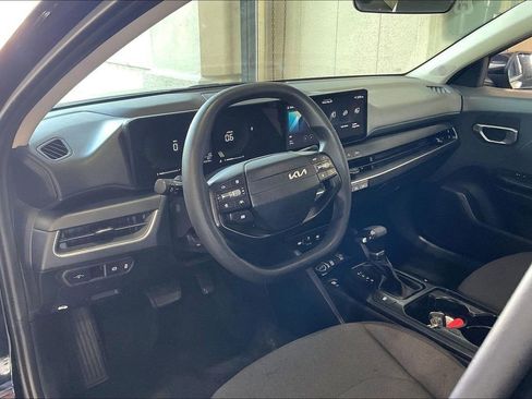 Used 2025 Kia K4 FWD image 4