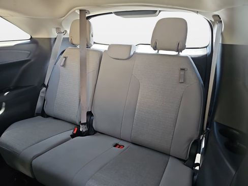 Certified 2025 Toyota Sienna LE FWD image 20