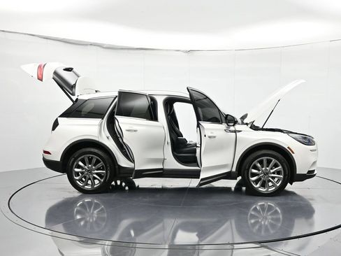 Used 2022 Lincoln Corsair FWD w/ Premium Package image 58