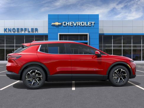 New 2026 Chevrolet Equinox EV LT image 5