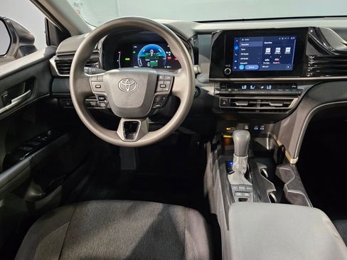 Certified 2025 Toyota Camry LE FWD image 9