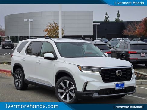 New 2025 Honda Pilot Elite image 1