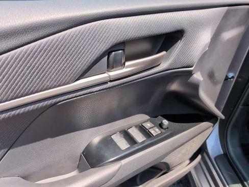 Used 2026 Toyota Camry SE FWD image 11