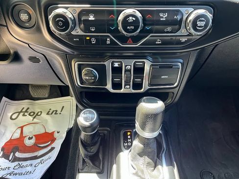 Used 2020 Jeep Gladiator Sport w/ Quick Order Package 24S AWD/4WD image 17