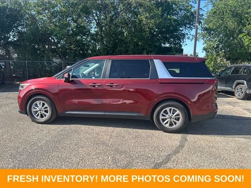 Used 2022 Kia Carnival LX FWD image 5