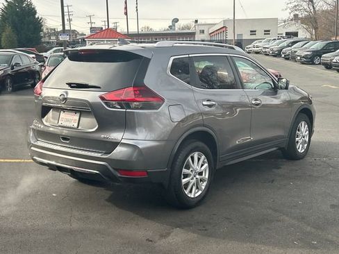 Used 2018 Nissan Rogue SV w/ Premium Package image 7